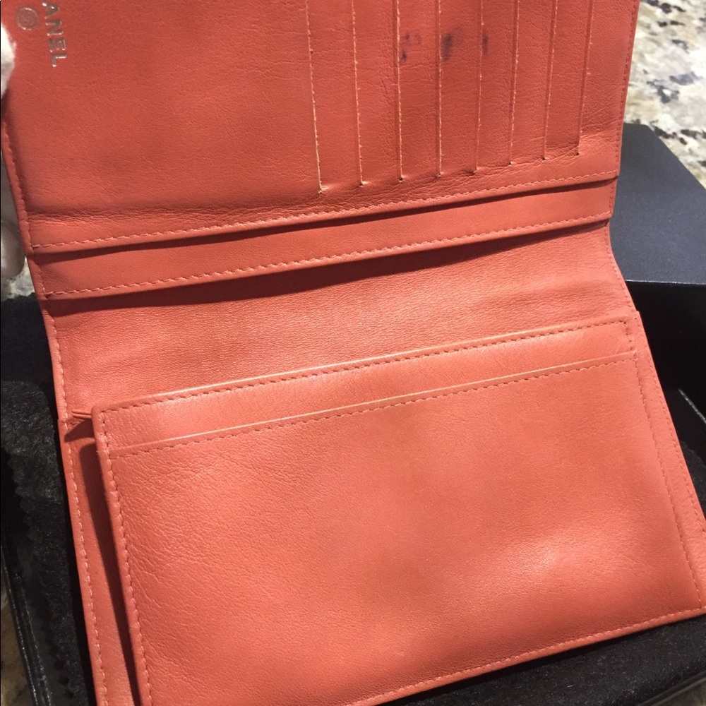 CHANEL Orange Quilted Patent Leather Bag - Picture 14 of 16
